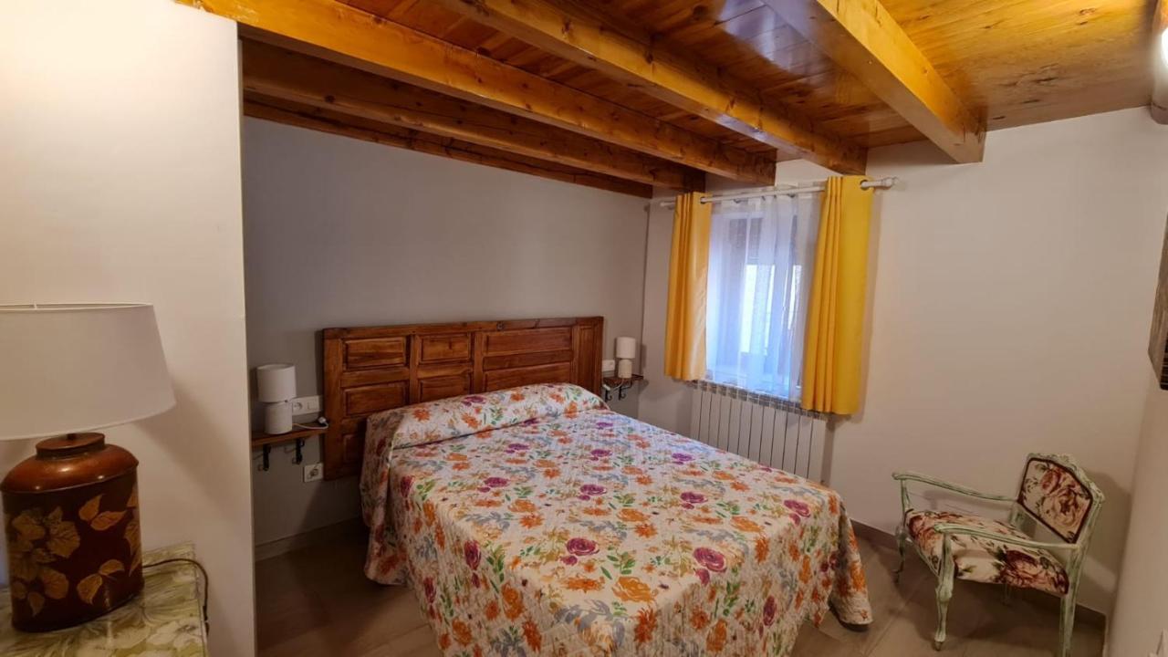 Casa Rural Los 7 Pinos De Gredos Наварредонда-де-Гредос Экстерьер фото